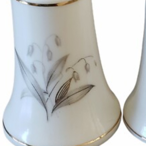 Kaysons 1961 Bone Fine China Japan Golden Rhapsody TR Salt and Pepper Shakers - Picture 1 of 5